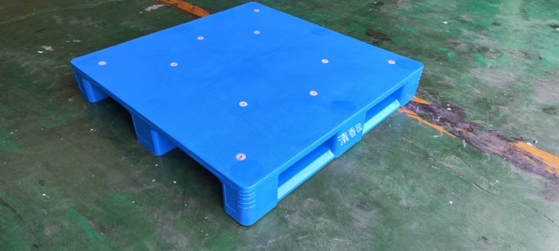 導(dǎo)致塑料托盤價格高的原因有哪些？